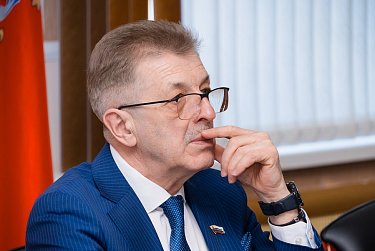 Совершенствуются законы социального характера